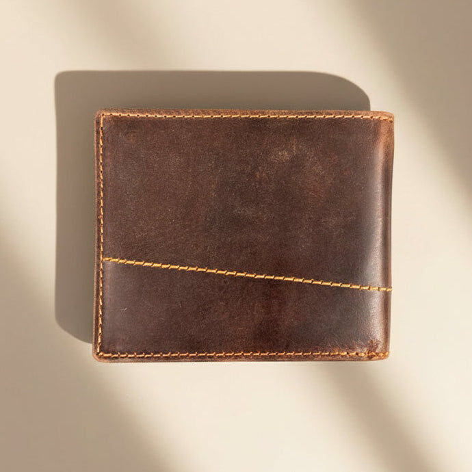 Men's RFID-Blocking Leather Bifold Wallet – Flip ID Window & Distressed Finish
